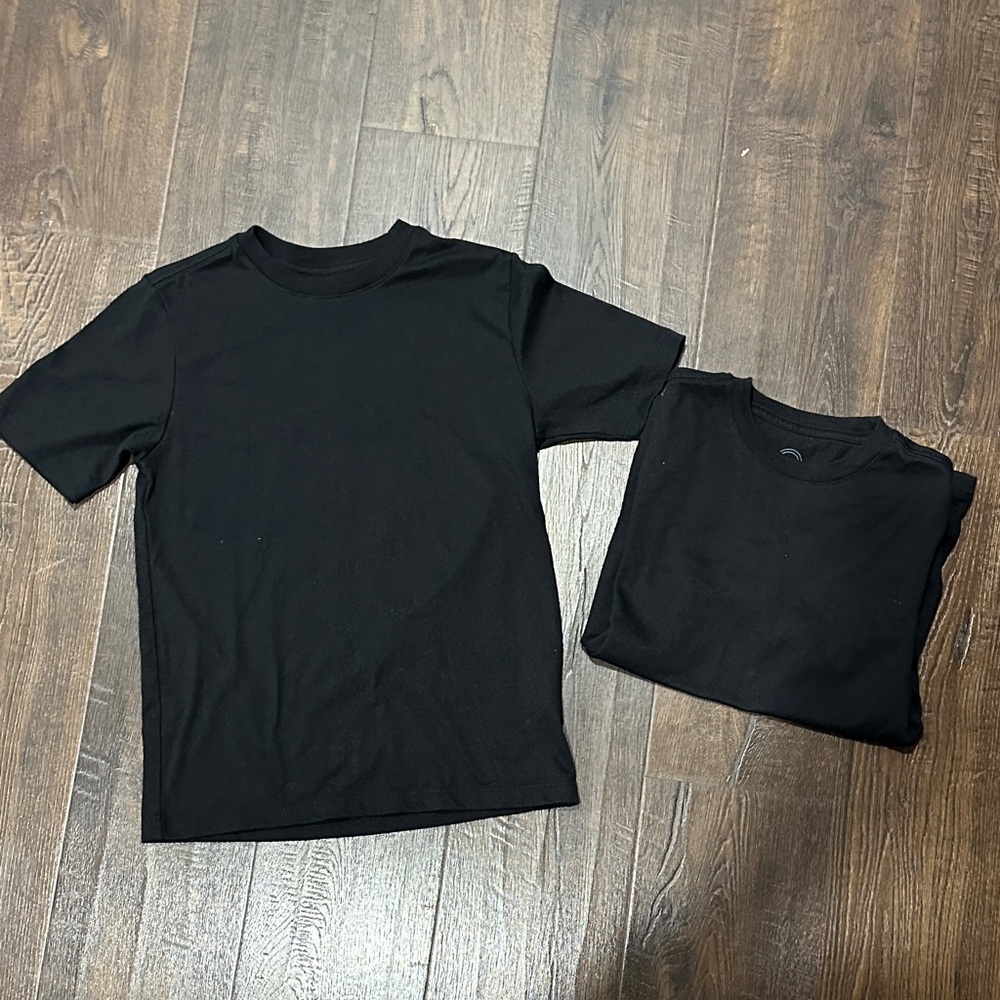 Classic Black Kids T-Shirts size 8 worn once! Like new!